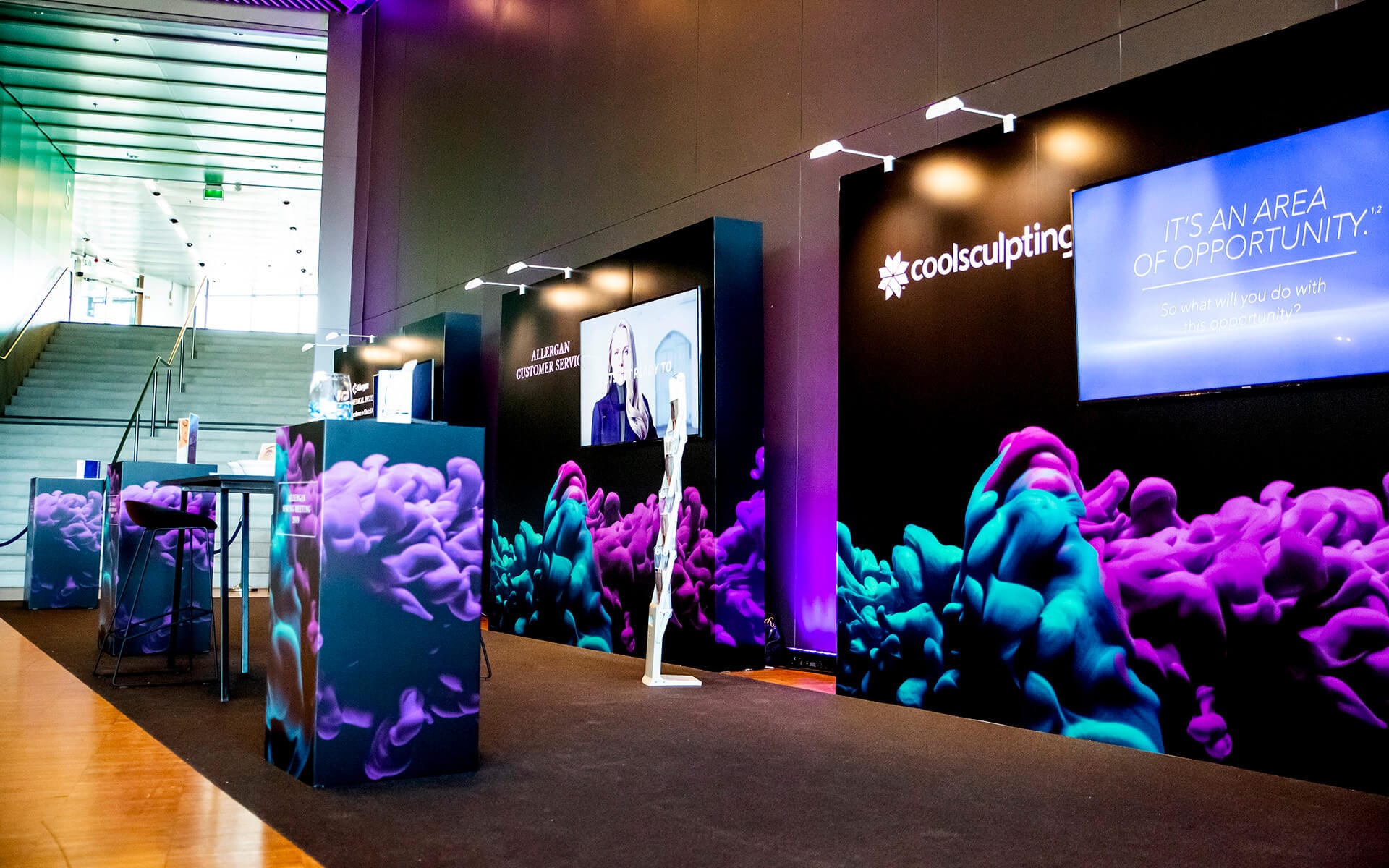 Allergan Spring Meeting 2019 – mässmontrar i M1 på Waterfront, producerade av EDGE:s snickeri för läkemedelsmässan.