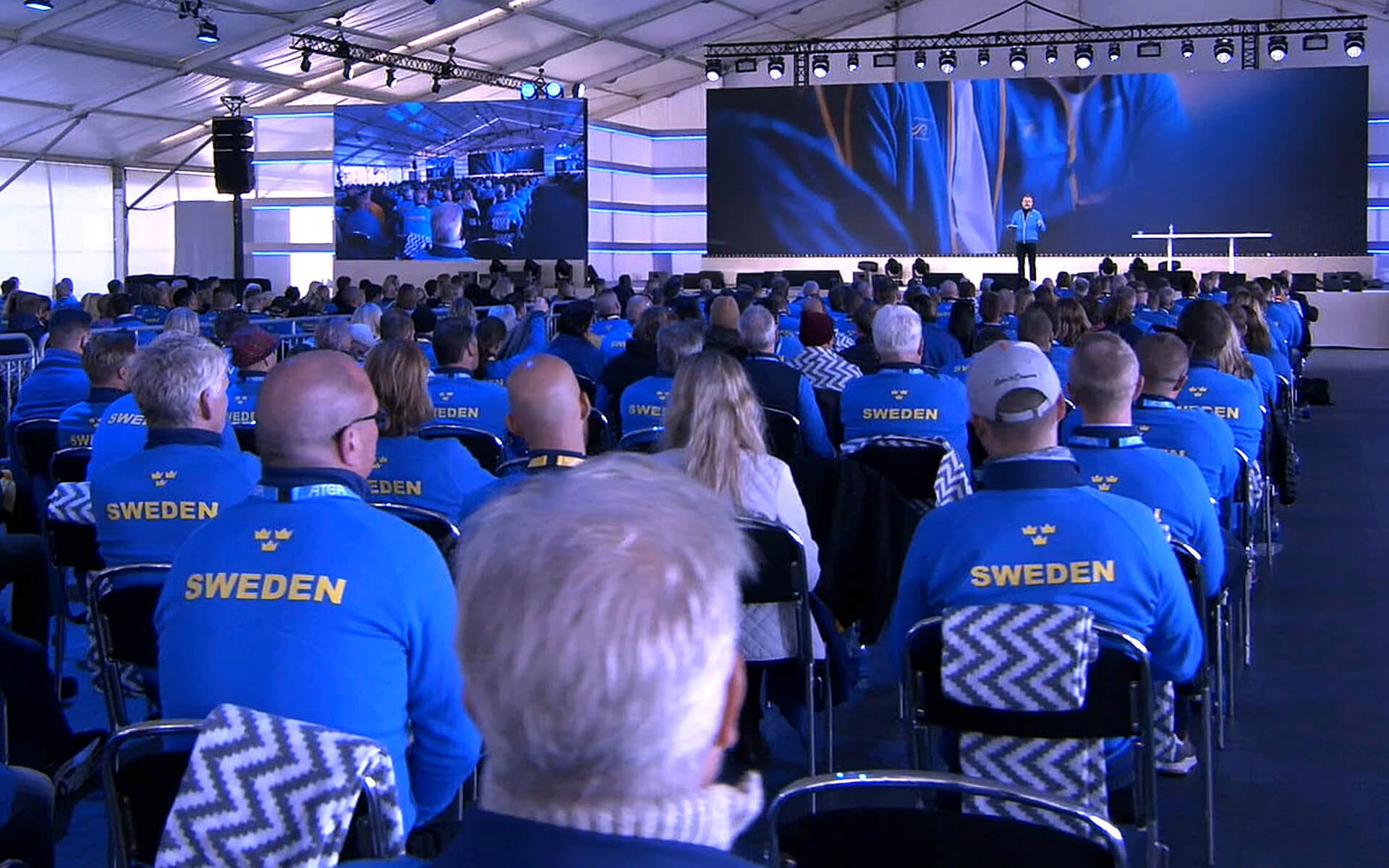 Tre högupplösta LED-väggar 14x4m och 6x3,5m i tältevent, ATEA kickoff Bosön