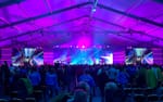 Molly Sandén live på företagsevent med rörliga ljus och LED-vägg, ATEA Bosön 2021