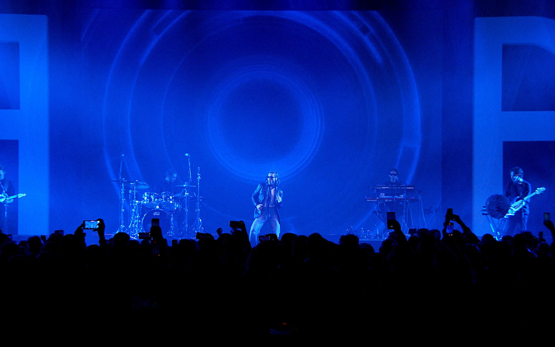 Benjamin Ingrosso in front of LED wall and pixel-mapped set design, ATEA Boson