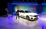 Kameraoperatör med studiokamera innan sändning, BMW i4 lansering Studio Flex