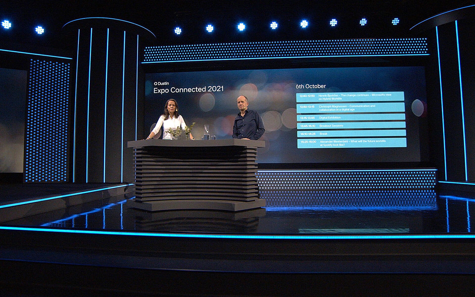 Dustin Expo Connected at Studio Ett – CEO Thomas Ekman presenting live in a professional studio environment built by EDGE.