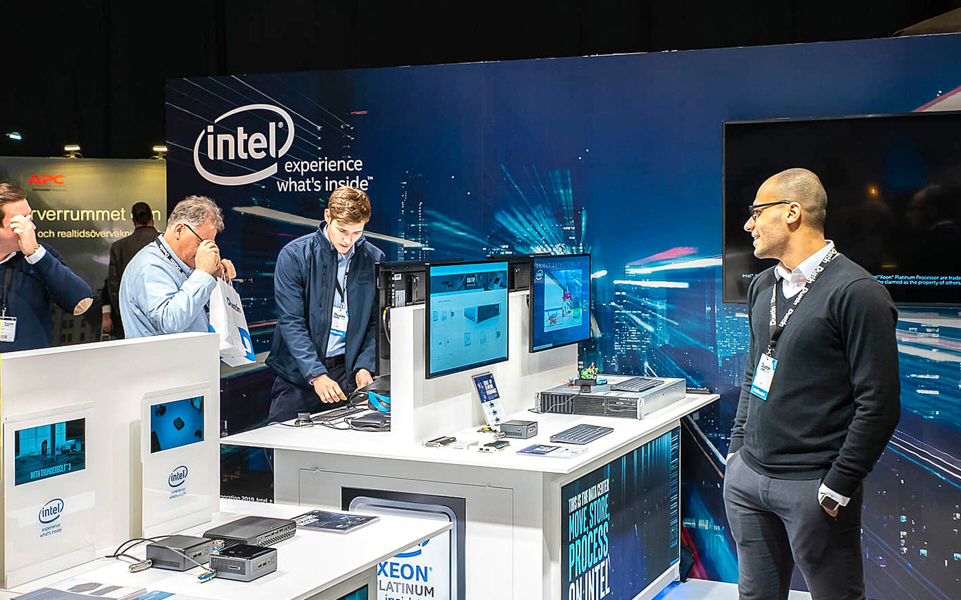 Intel mässmonter närbild detaljer och branding, Dustin Expo 2019 Avicii Arena