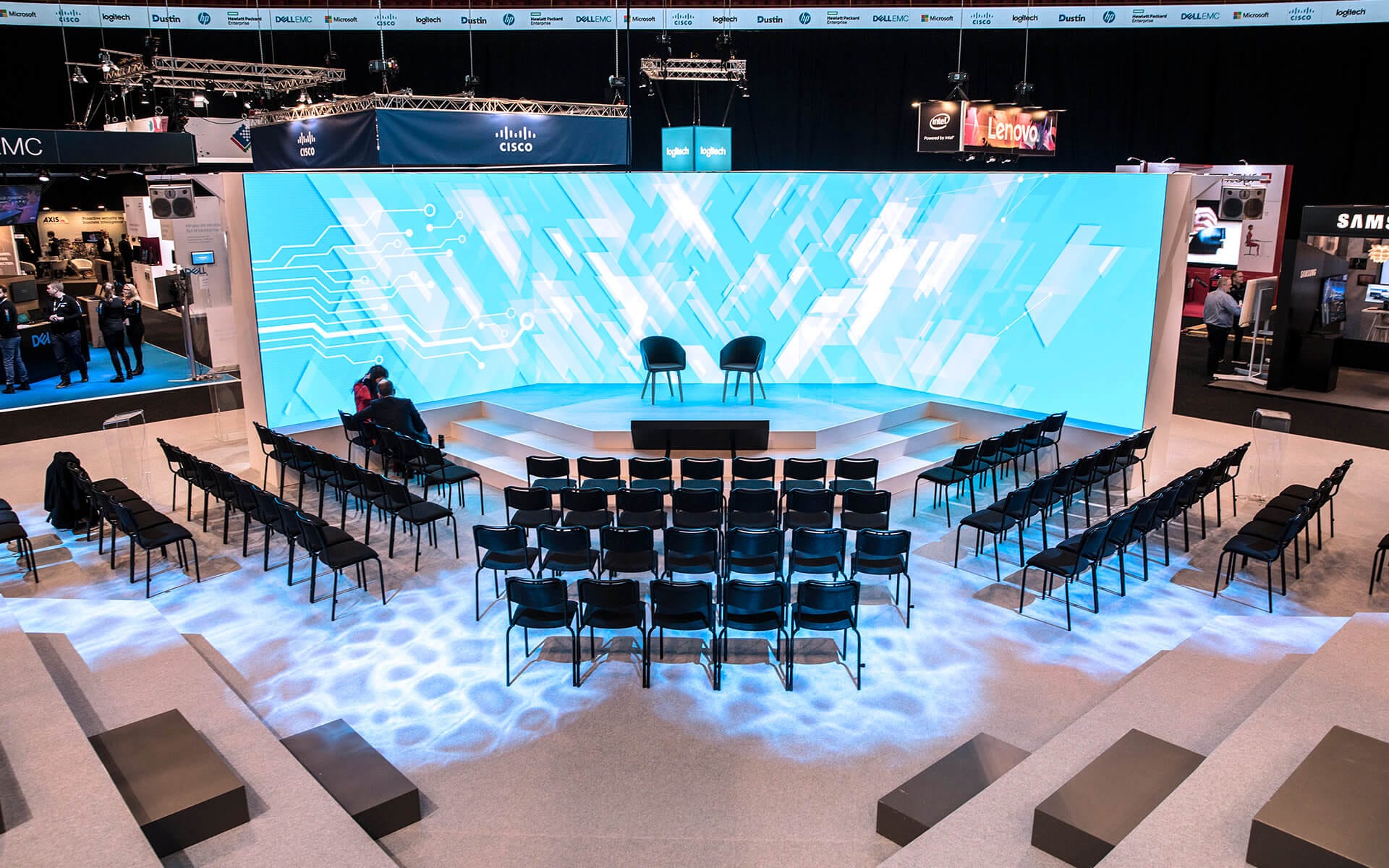 LED-vägg på inspirationsscenen i Dustins monter, Dustin Expo 2018 Avicii Arena
