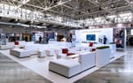 Närbild på vita loungemöbler i eventsection på Stockholmsmässan, Goldwell Global Zoom 2016
