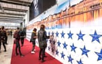 Stor folierad Wall of Fame i entrén på Stockholmsmässan, Goldwell Global Zoom 2016