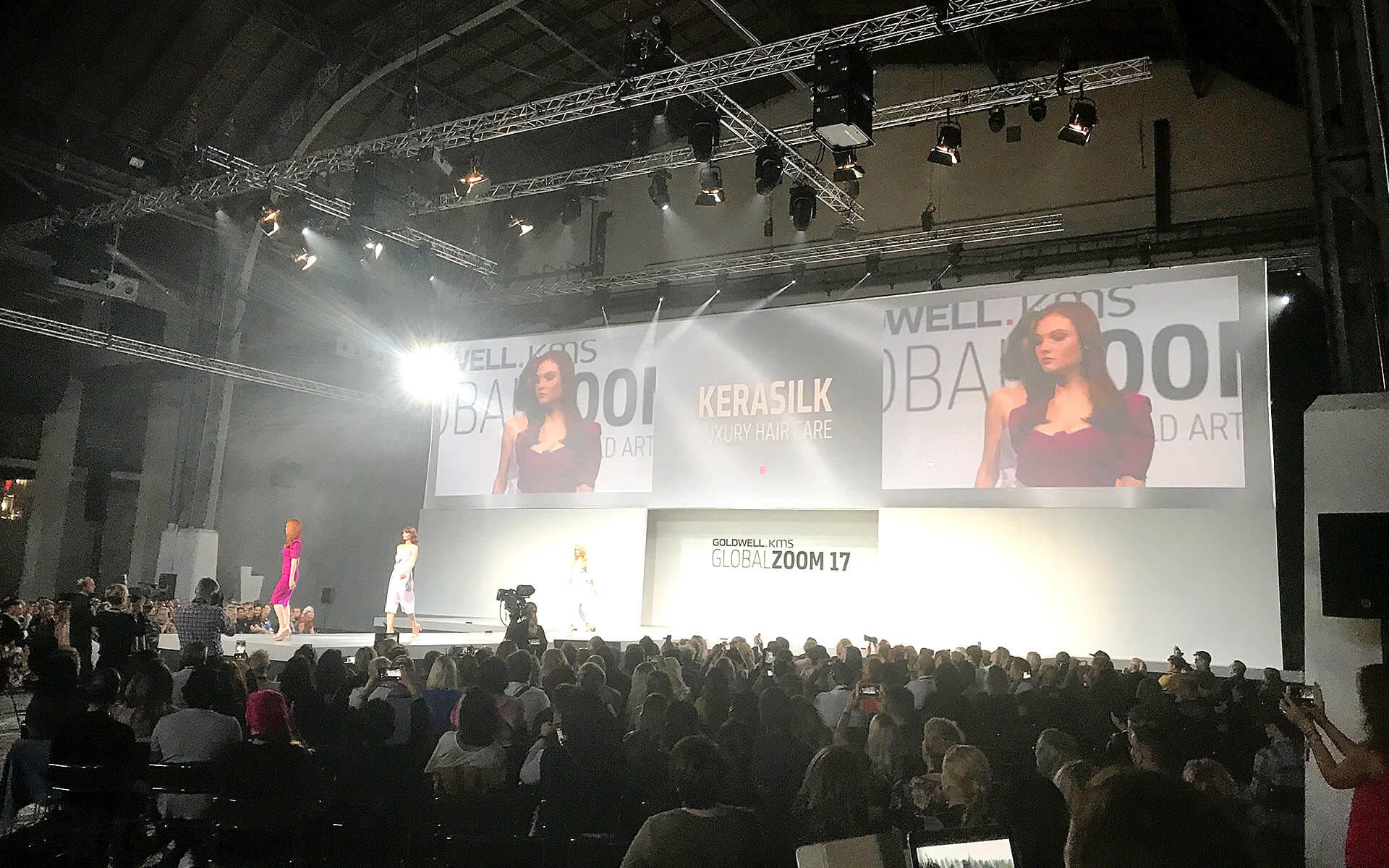 Stor scen för hårshow, clinics och presentationer, Goldwell Global Zoom 2017 Fira Barcelona