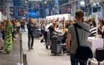 Överblick över tävlingsområdet med frisörstationer, Goldwell Global Zoom 2017 Fira Barcelona