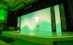 Vit högblank scen med infälld ljuslist, A Stage A House – Google AI Advantage 2023