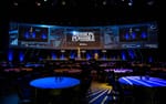 30 m videopanorama styrt av Watchout mediaserver med miljöbelysning och gobos, LFF Kick Off Waterfront
