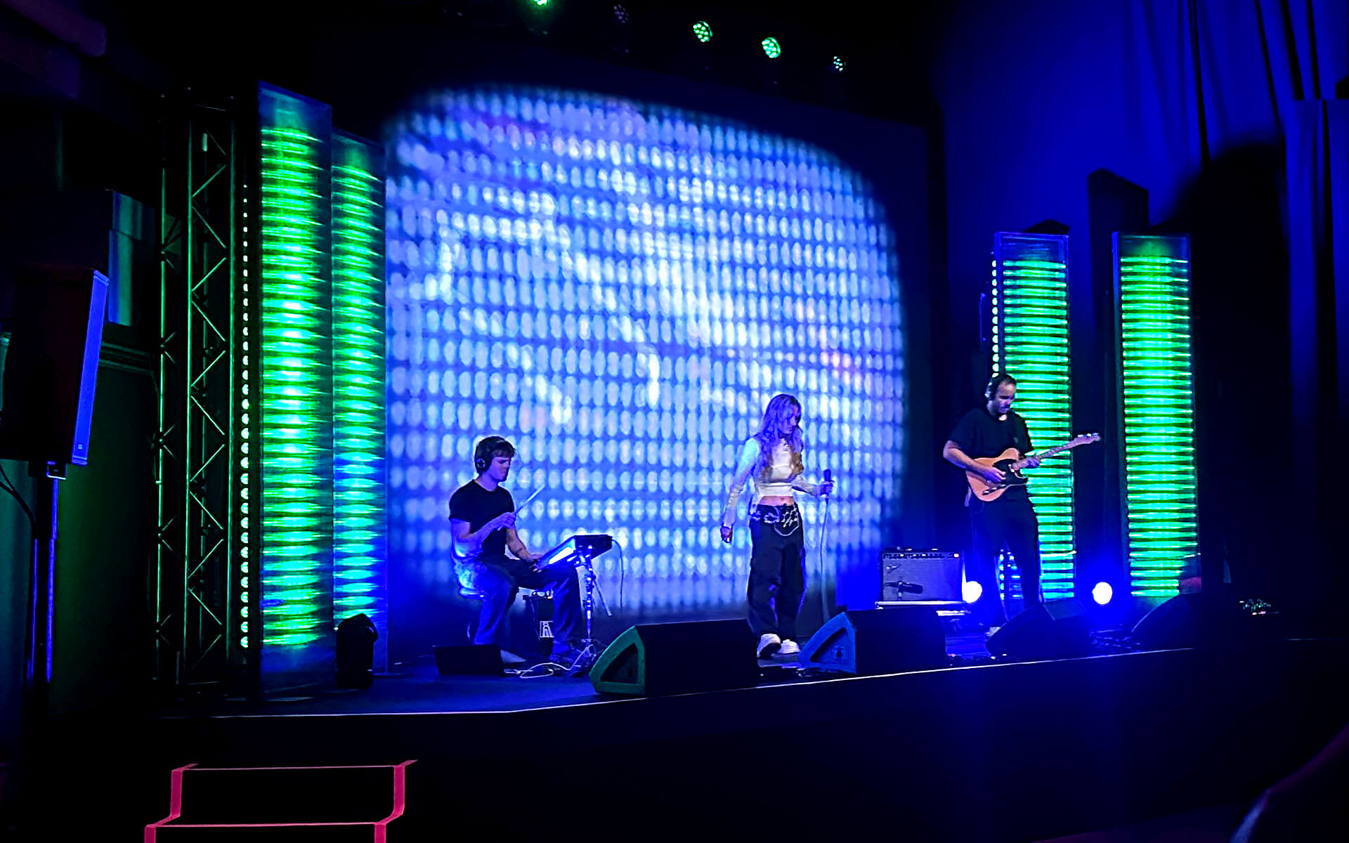 Live band on the main stage