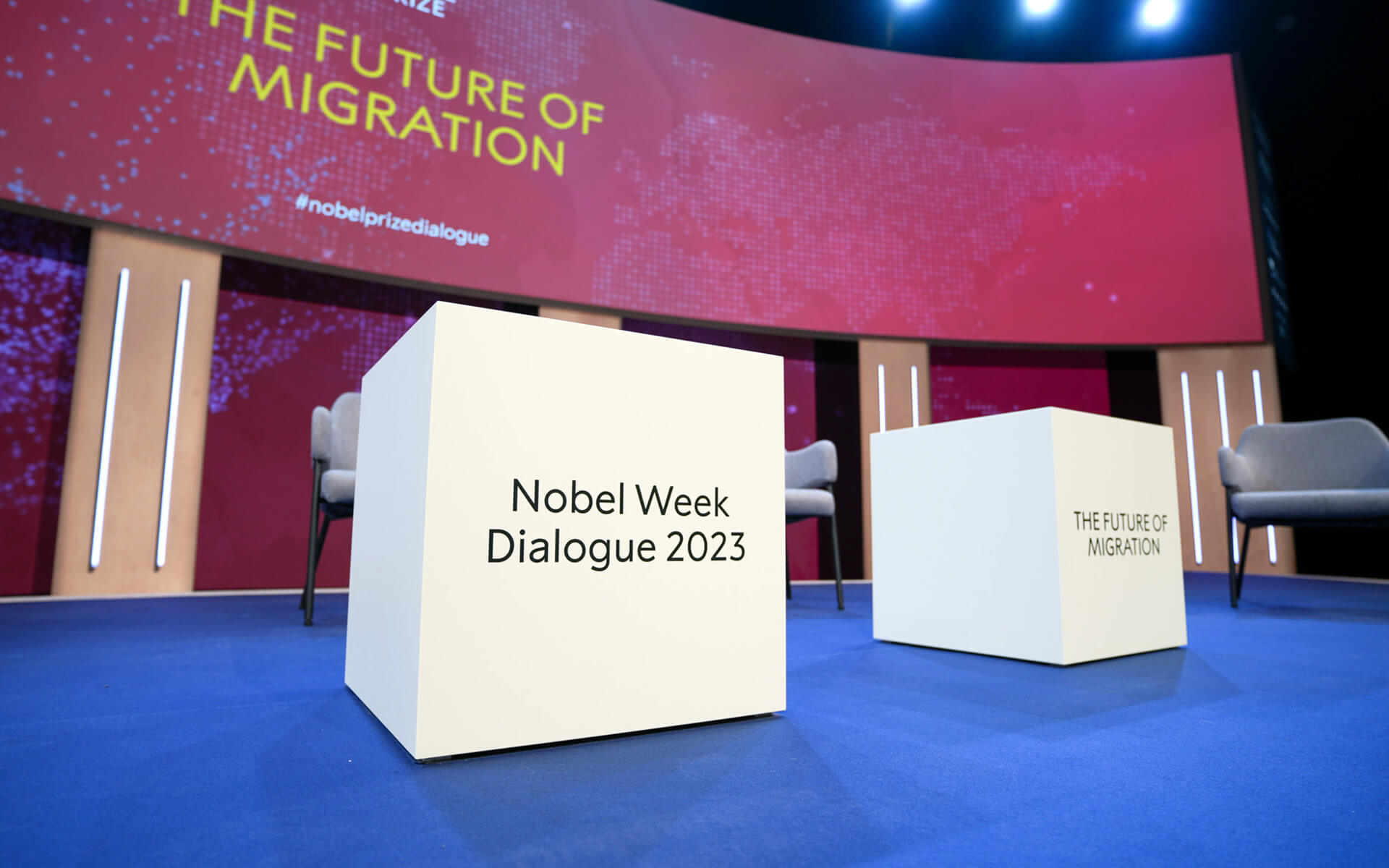 Specialbyggd scenografi i kongresshallen, Nobel Week Dialogue 2023 på Svenska Mässan
