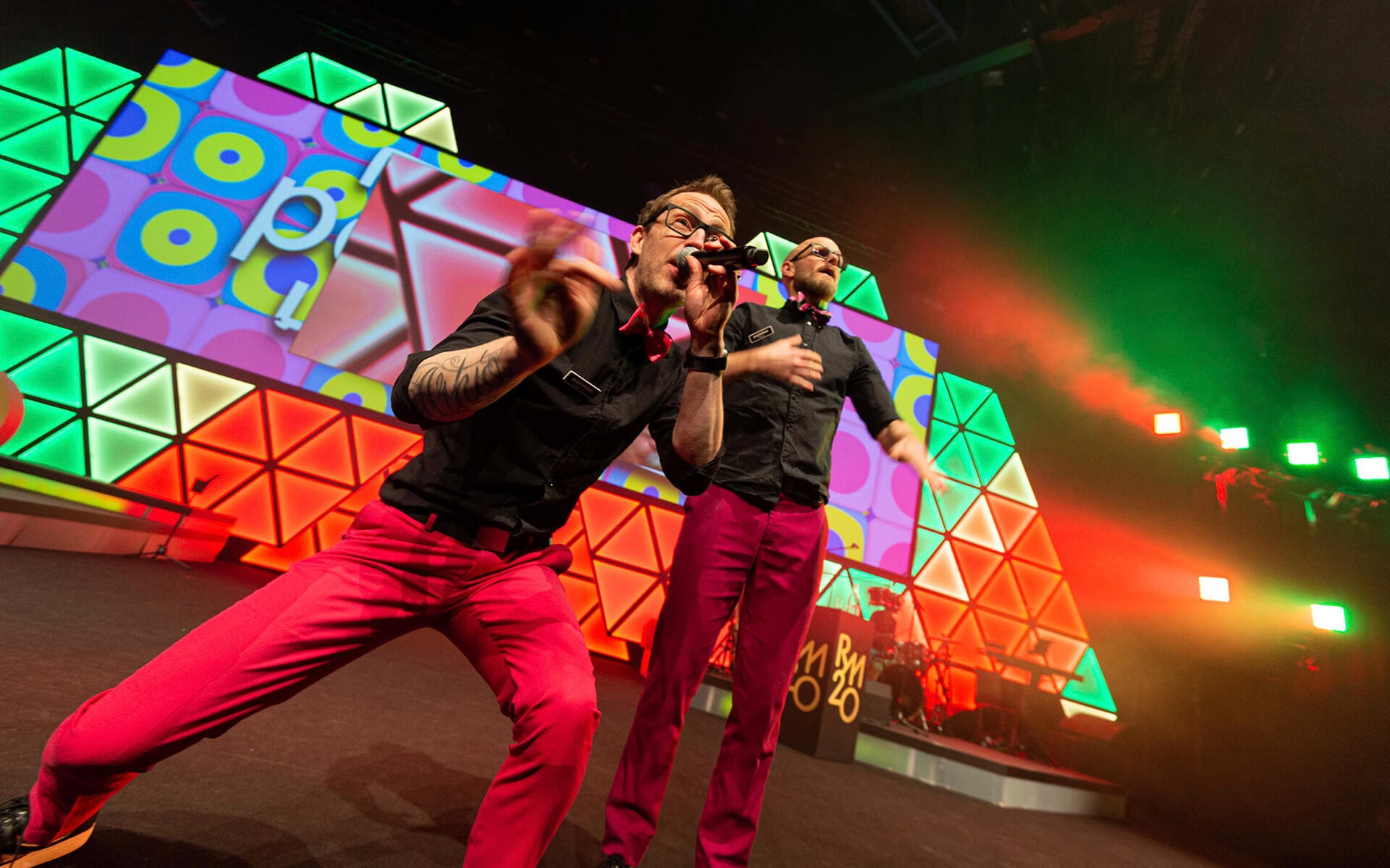 Live band på företagsevent med Poplabbet – vi levererar komplett live band-utrustning för både repetition och show.