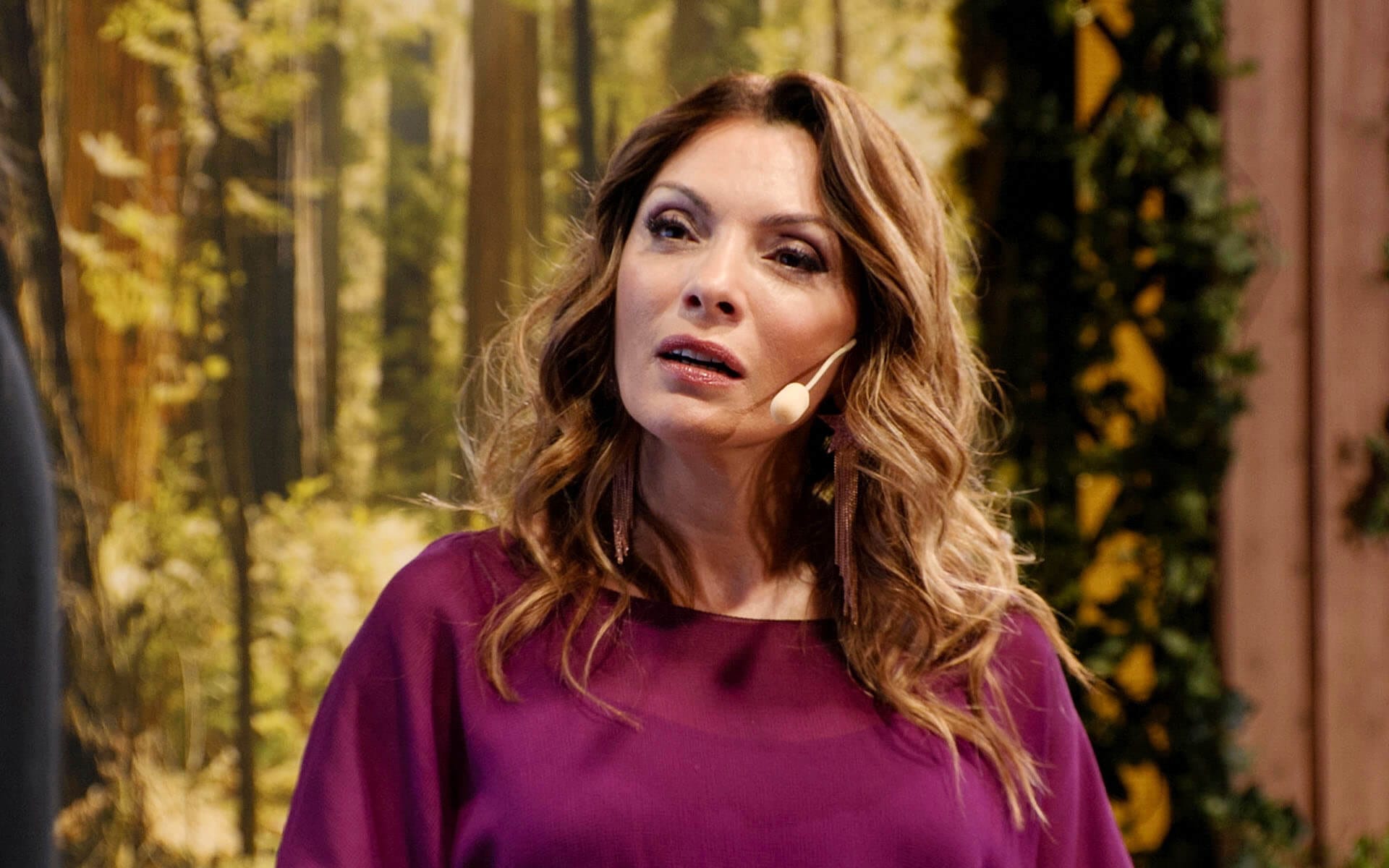 Moderator Alexandra Pascalidou in studio, Salesforce Live Stockholm Waterfront