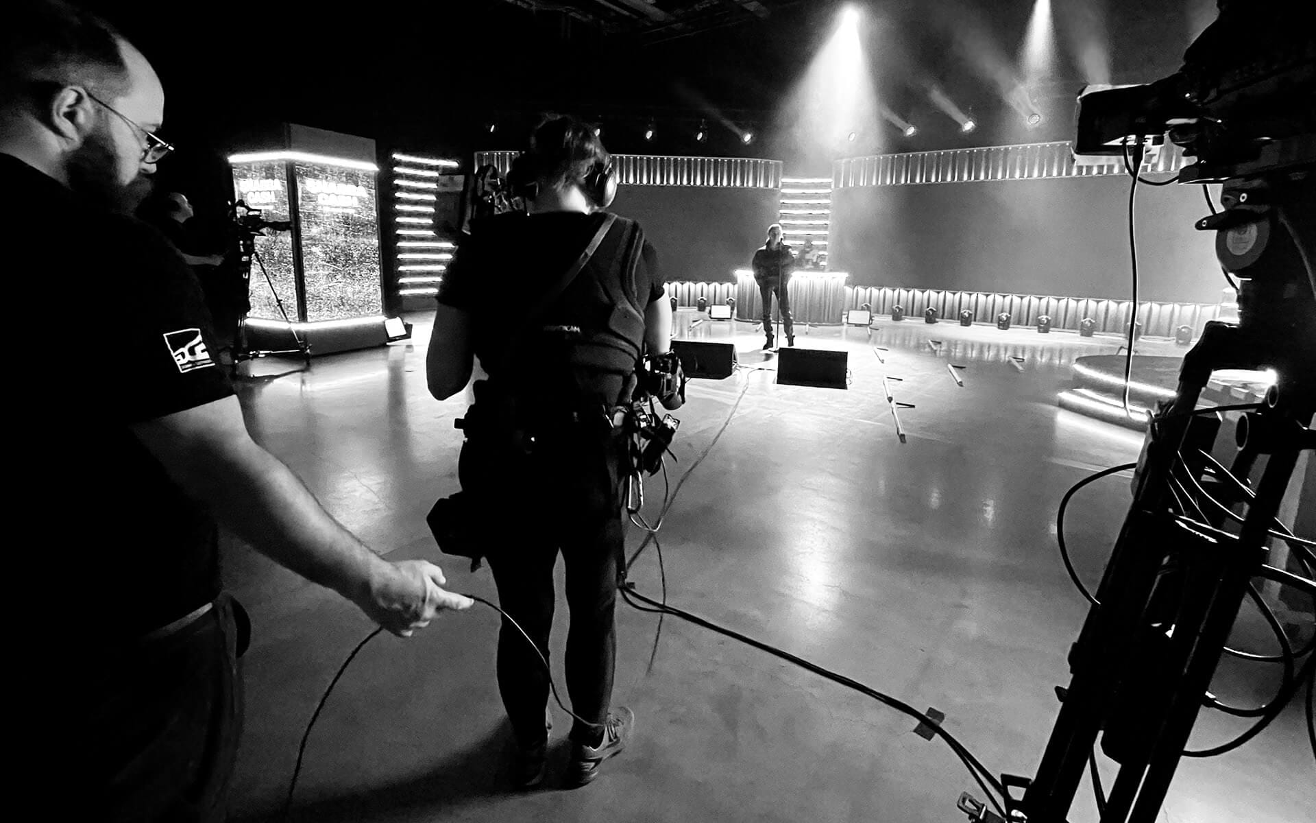 Mobile Steadicam close to the artists at Snabba Cash – The Music Event.