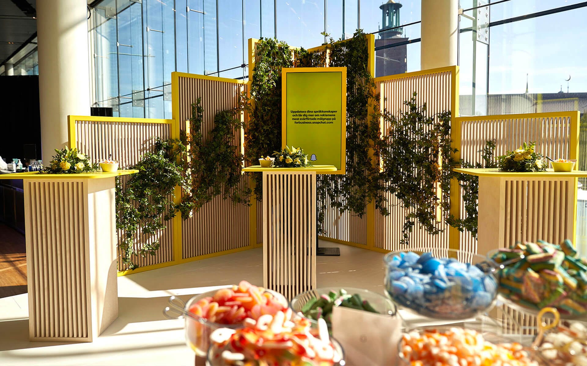 Hörnet i Snapchat-loungen med specialproducerade möbler, M1 Waterfront Guldägget 2022