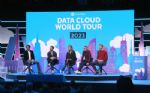 Paneldiskussion på scen – Snowflake Data Cloud World Tour 2023, Avicii Arena