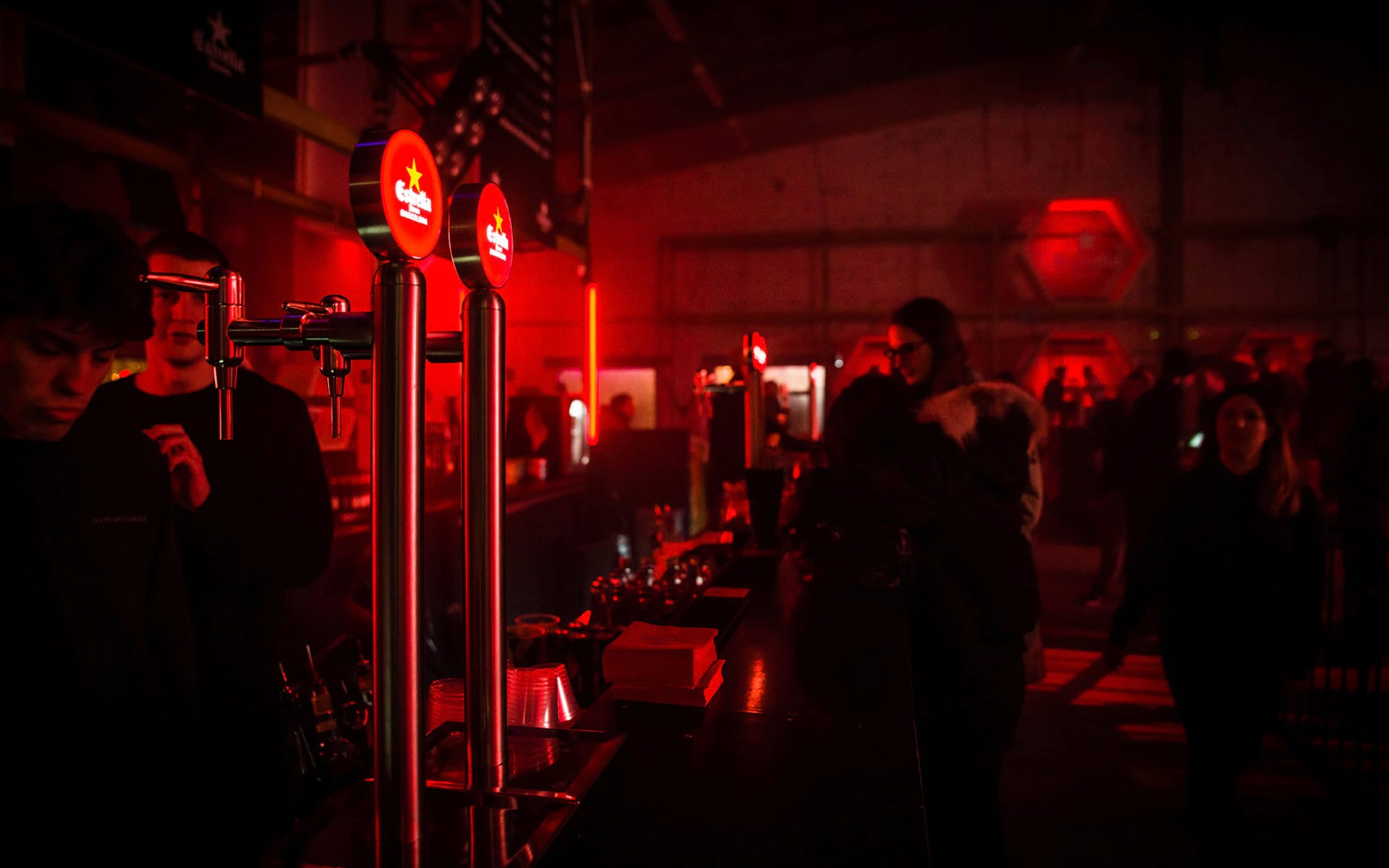 Entire festival area lit in Estrella's red colour, Sónar Nobelberget 2016