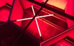 Röda lysrör som miljöbelysning inuti hexagon, Estrella Sónar Nobelberget 2016