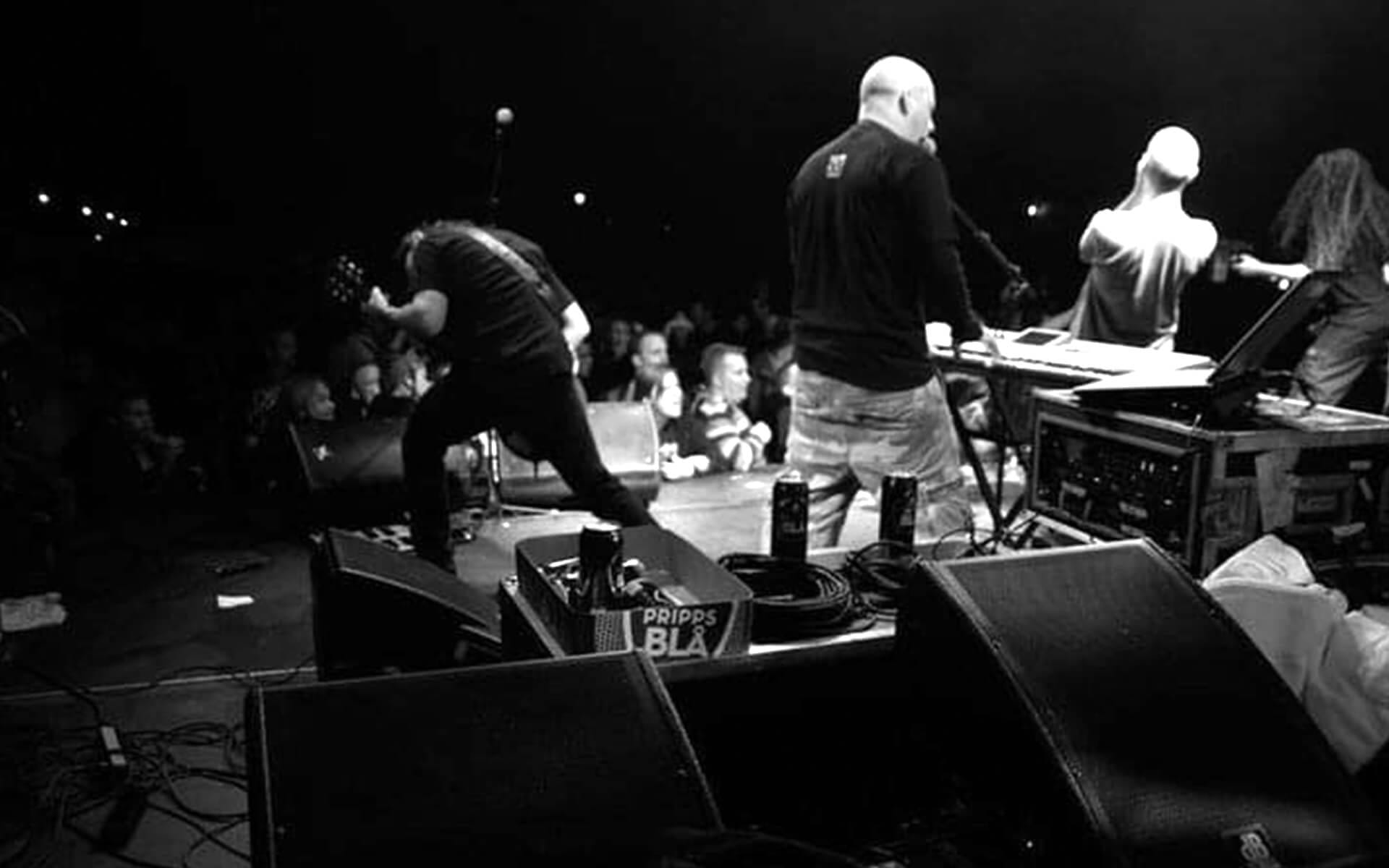 Clawfinger close-up on stage, SRBF Edsbergsparken Sollentuna 2008
