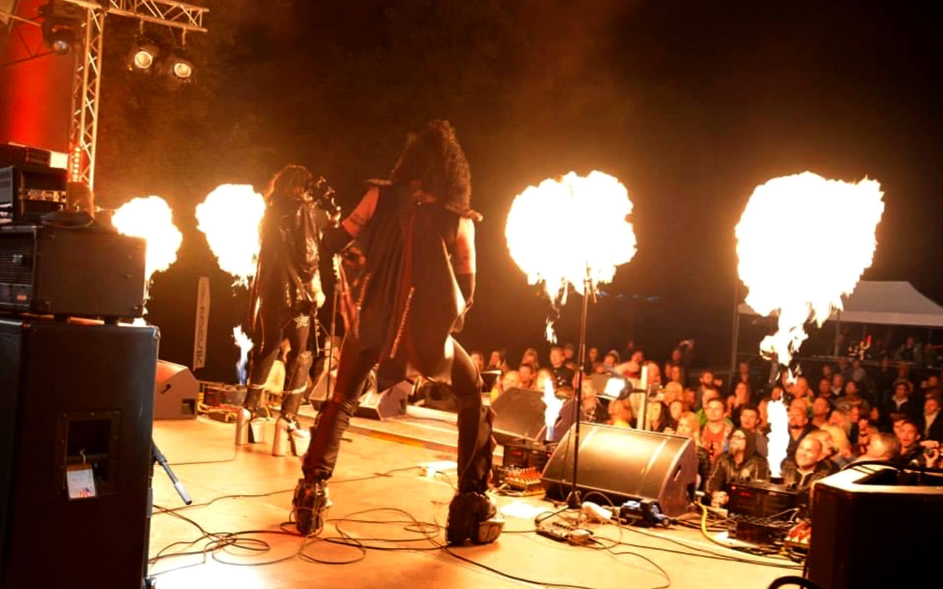 Kyzz Kiss tribute close-up on stage, SRBF Edsbergsparken Sollentuna 2014