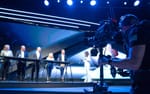 Steadicam-operatör filmar paneldebatt på scenen, Swedish Steel Prize 2023 Waterfront