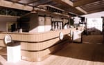 Modulär bardisk med bakvägg och inbyggd förvaring, Staropramen popup bar Nordea Masters