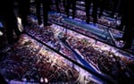 Glasgolv med LED-sektioner som simulerar dagsljus över Stockholm, Stockholmsrummet Kulturhuset