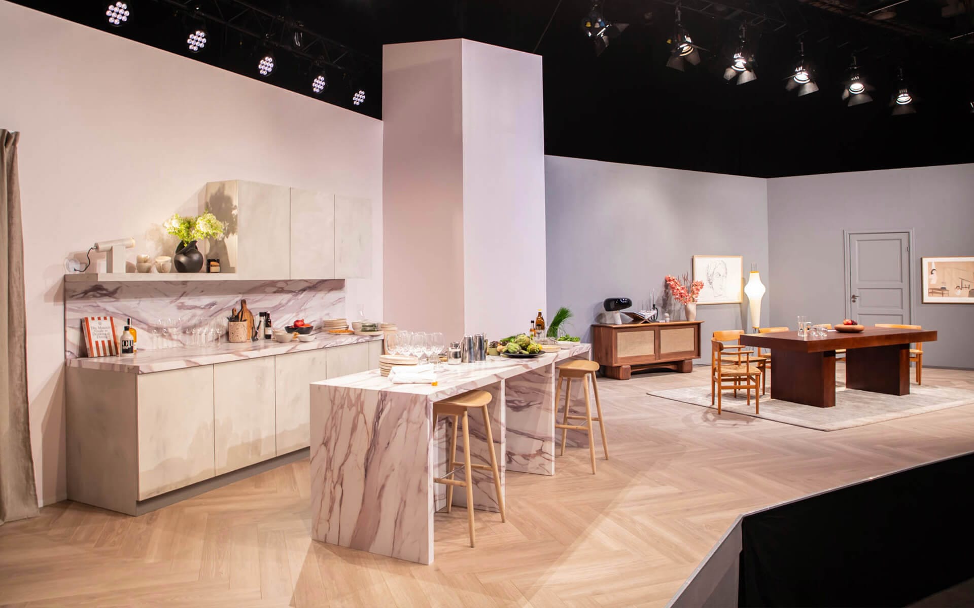 Kitchen and dialogue area with 50 sqm extension to the right, Svensk Fastighetsförmedling Studio Ett