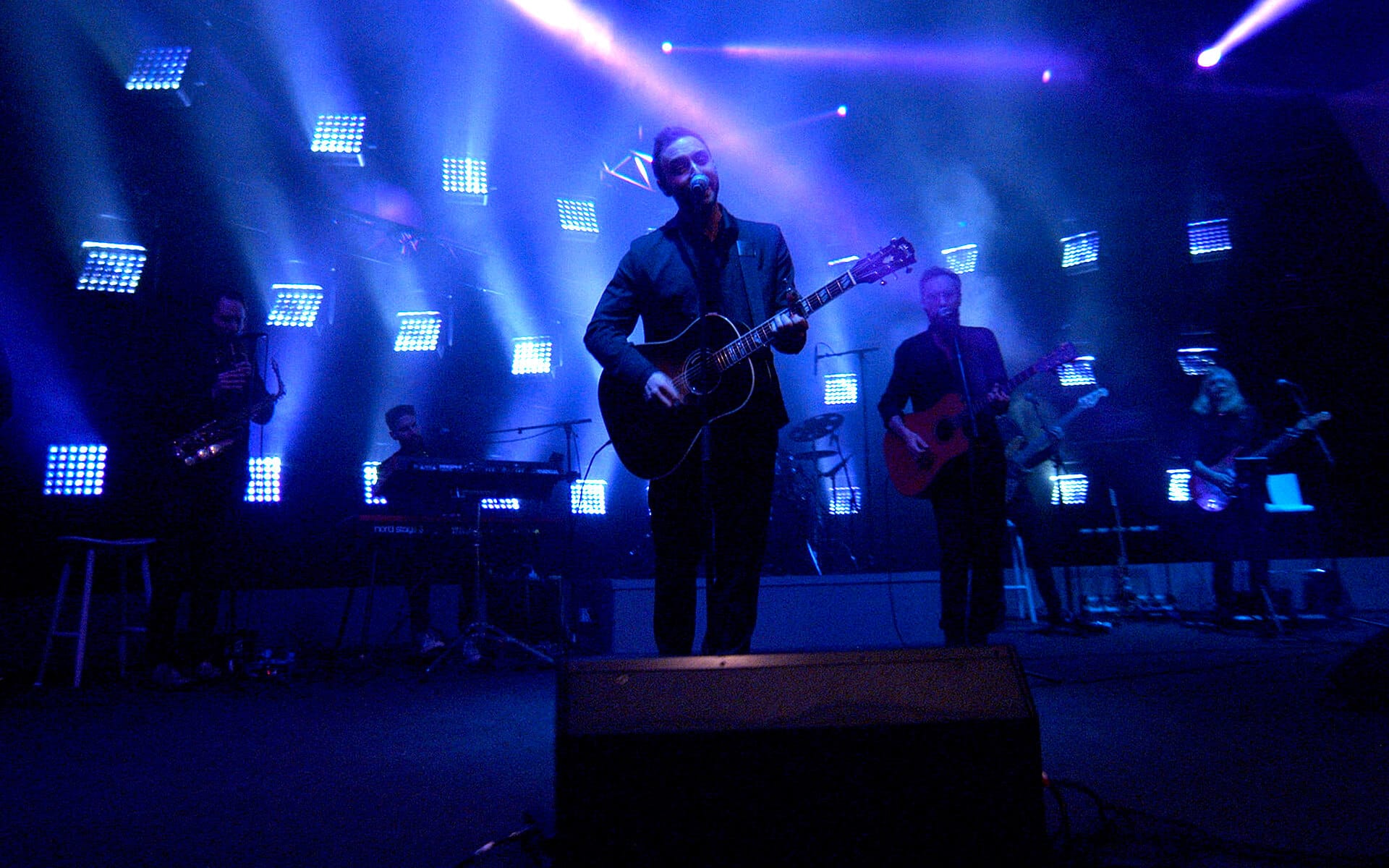 Måns Zelmerlöw close-up during digital concert, Svensk Fastighetsförmedling Studio Ett