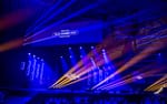 Översikt över scen med panoramadukar ovanför, Tele2 Awards 2023 3Arena