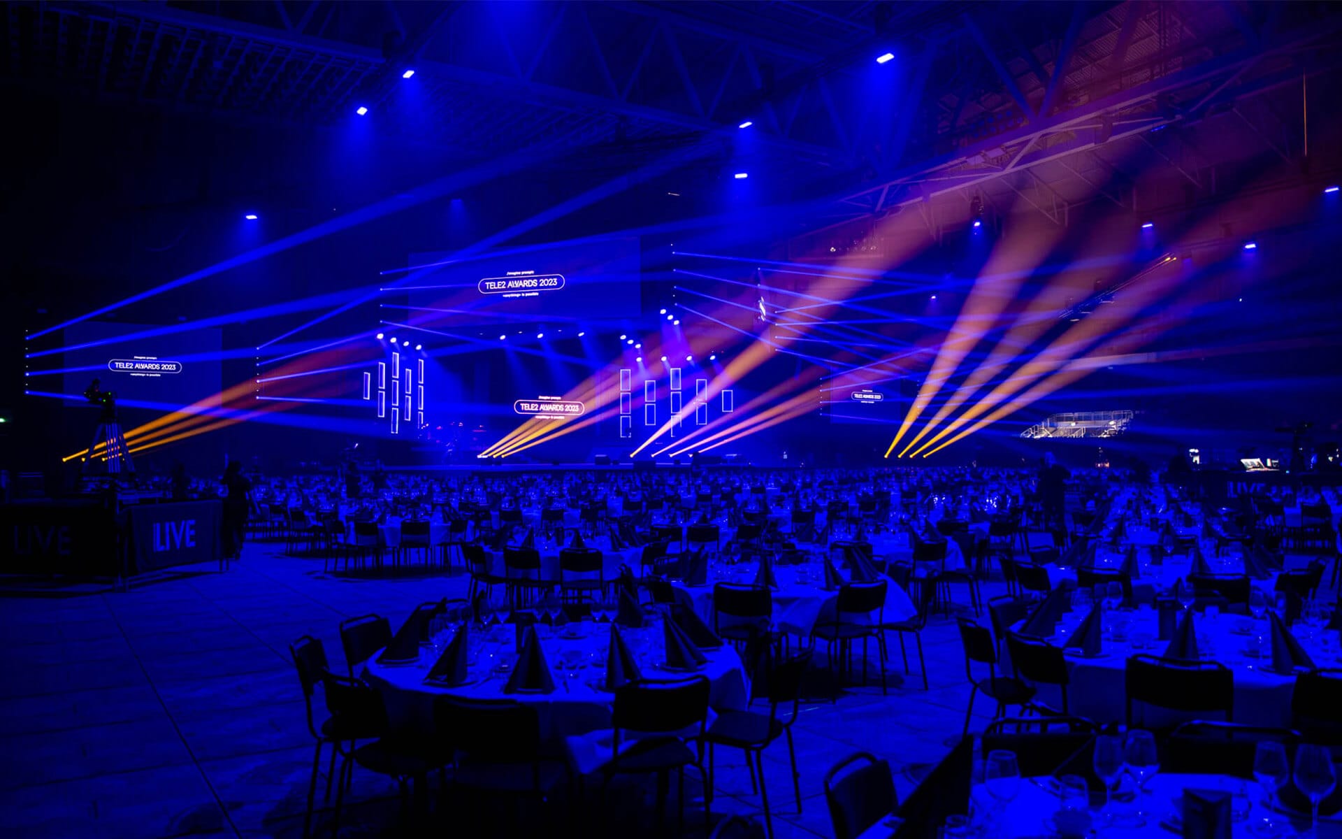 Ljussättning med över 100 armaturer på scen, Tele2 Awards 2023 3Arena