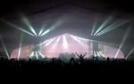 Axwell live framför LED-vägg på Where's The Party? by Carlsberg vid Sjöhistoriska Muséet