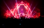 Axwell live på scen framför 30 m LED-vägg och DJ-bås av LED-paneler, WTP Stockholm