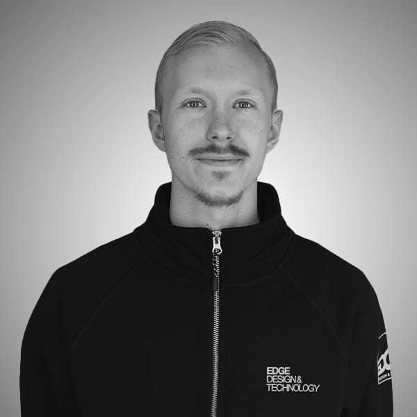 Elias Altis, Dekorsnickare på EDGE Design & Technology