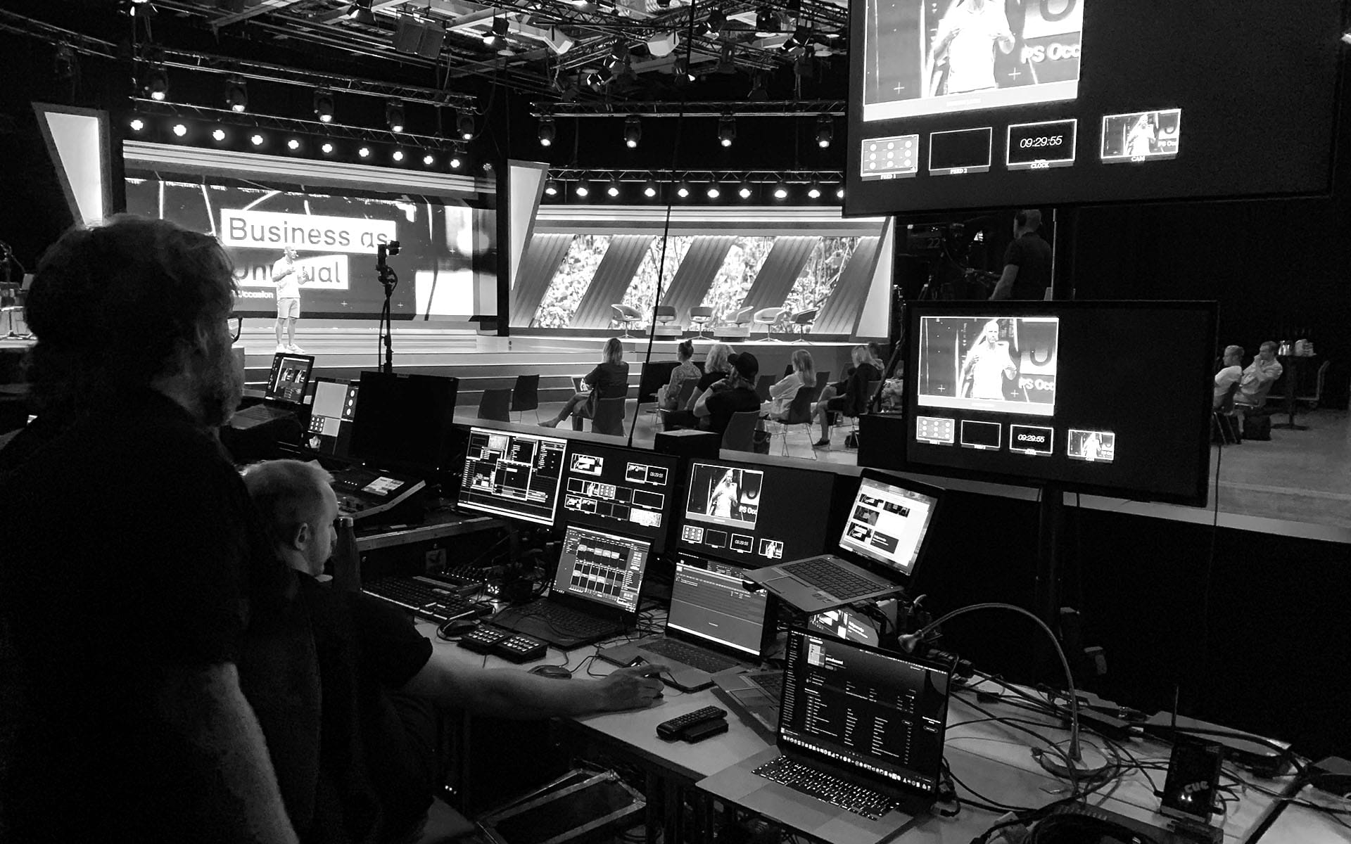 F.O.H. is the hub of a video production – video mixers, media server and monitors give full control over all video sources.
